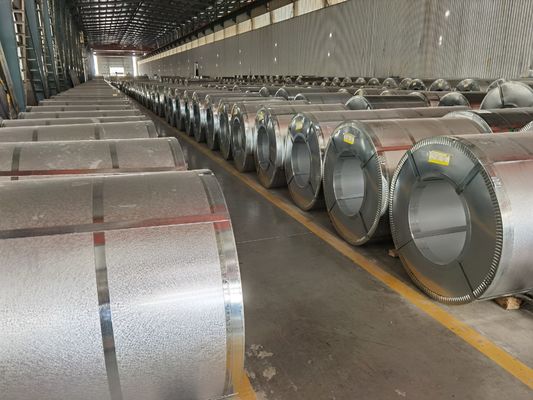 600-1250mm Ζεστό βύθιση Ζαλβανισμένο Coil Ανθεκτικό στη διάβρωση Κανονικό / Μηδέν / Μεγάλο Spangle
